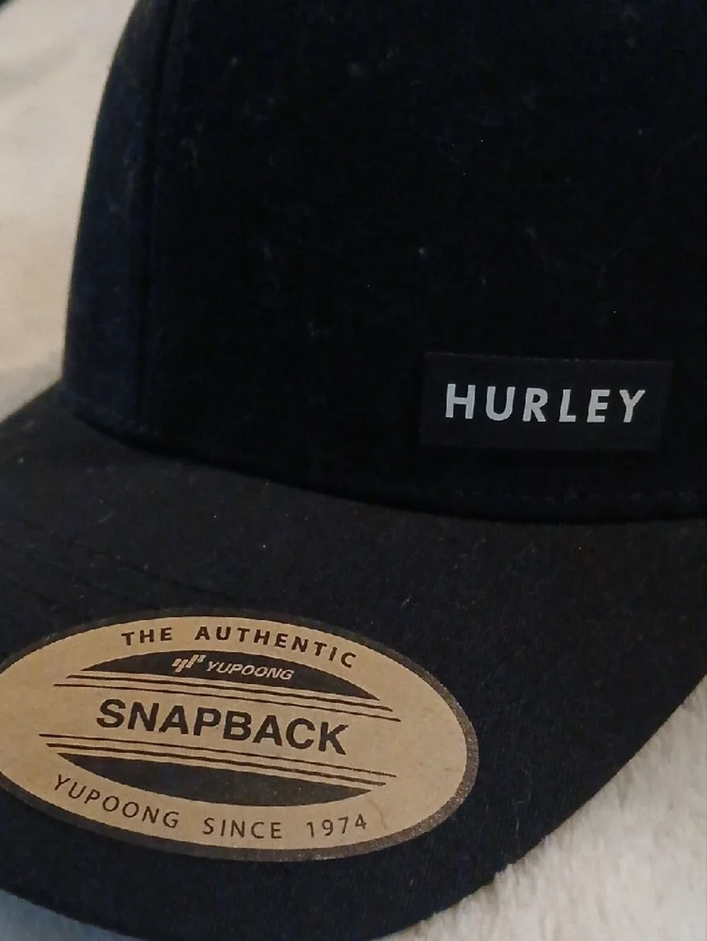 Hurley Black Snapback Baseball Cap/Hat NWT